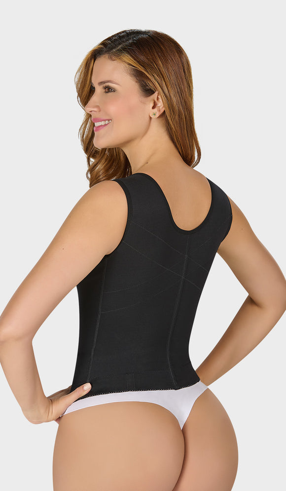 Vista posterior de la blusa tipo brasier en color negro, con refuerzo en la espalda, varilla central para mayor soporte y cobertura completa, ideal para mujeres que buscan soporte adicional.